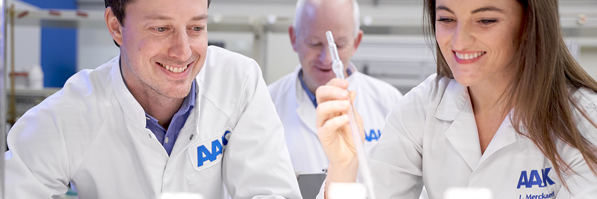 AAK staff in a laboratory environment exploring different fat and oil blendings.